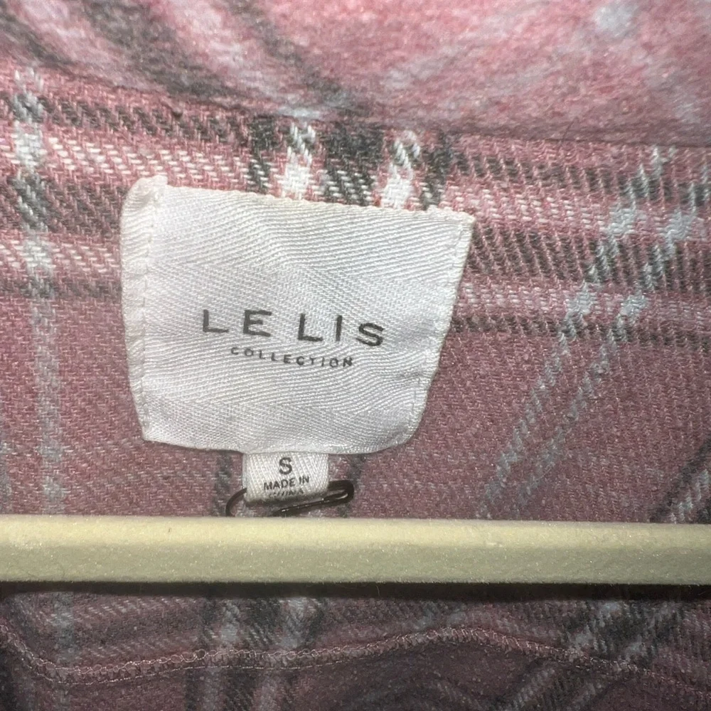PINK PLAID FLANNEL OVERSIZED SHACKET JACKET SMALL BUTTON UP LIKE NEW - Picture 4 of 8